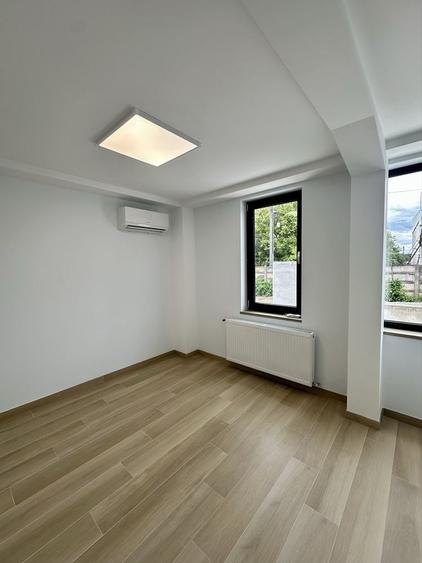 Spațiu comercial, de 600 mp, în Central