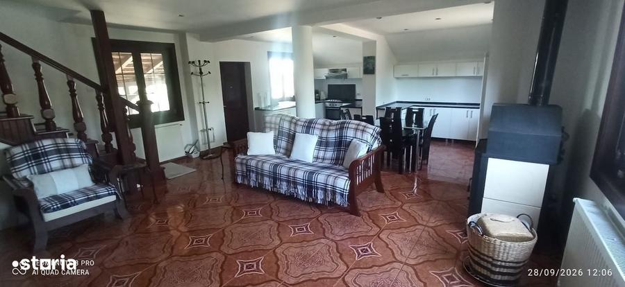 Casă cu 4 camere cu Teren 2259 Mp în Ghioroc