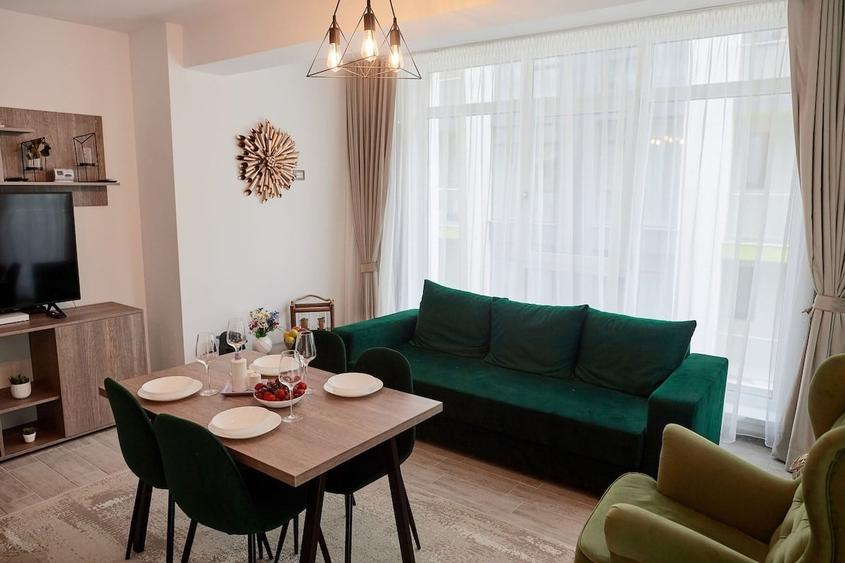 Apartament cu 3 camere decomandat în Mamaia-Sat
