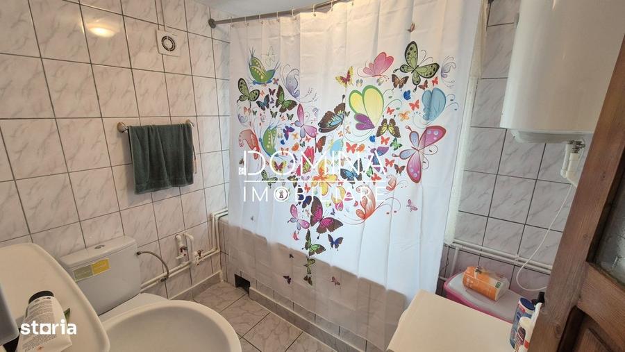 Casă cu 4 camere în Cârbești