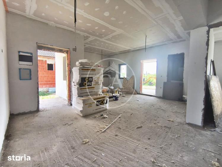 Casă cu 4 camere decomandat cu Teren 397 Mp în Oșorhei