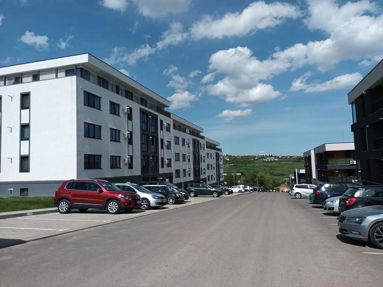 Apartament decomandat în Valea Lupului