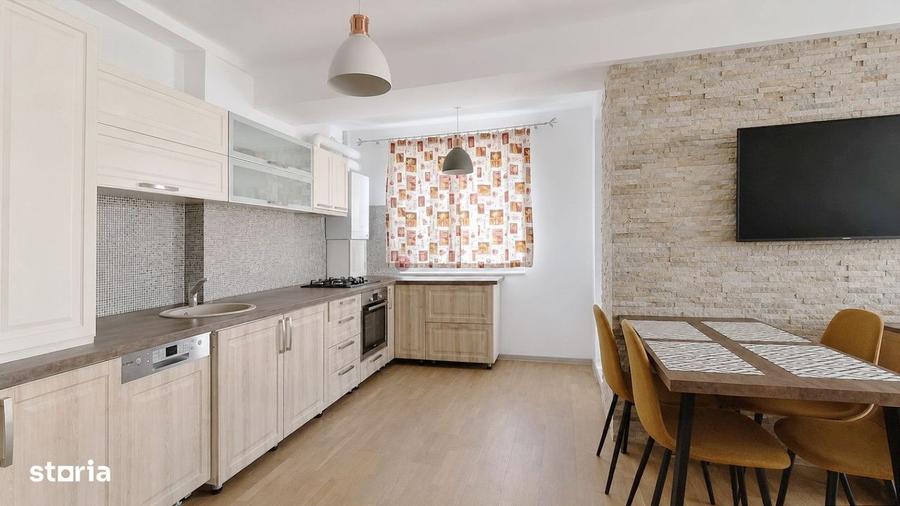 Apartament cu 3 camere, mobilat în Central