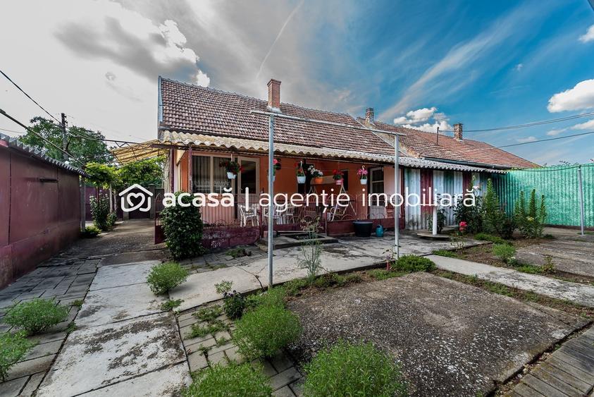 Casă individuală cu 3 camere cu Canalizare în Central