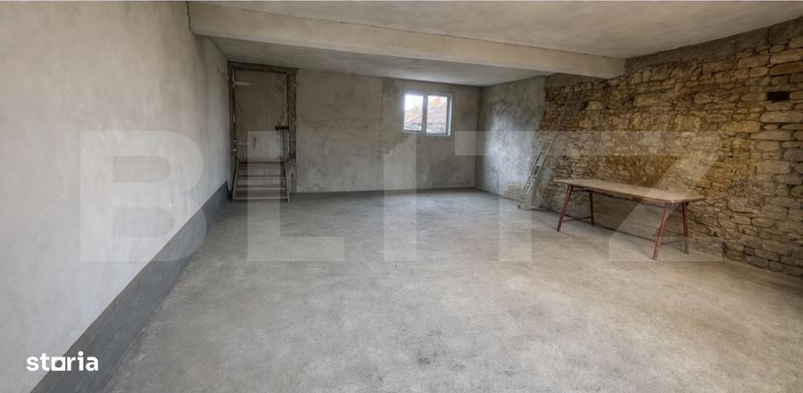 Casă cu 4 camere în Răhău