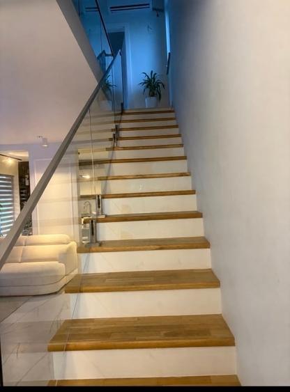 Casă individuală cu 5 camere cu Canalizare în Malu Mare