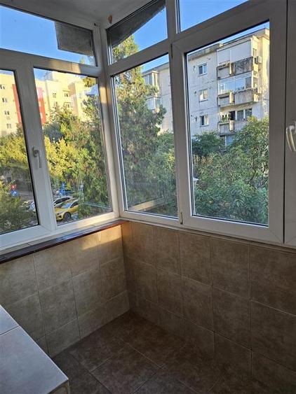 Apartament cu 2 camere decomandat, mobilat în Văcăresti