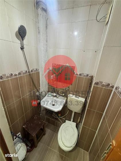 Garsonieră în Vest