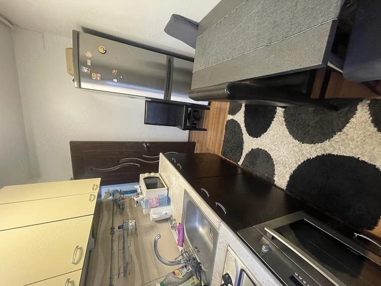 Apartament cu 2 camere semidecomandat în City Park Mall
