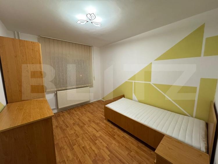 Apartament cu 3 camere decomandat, mobilat în Torontalului