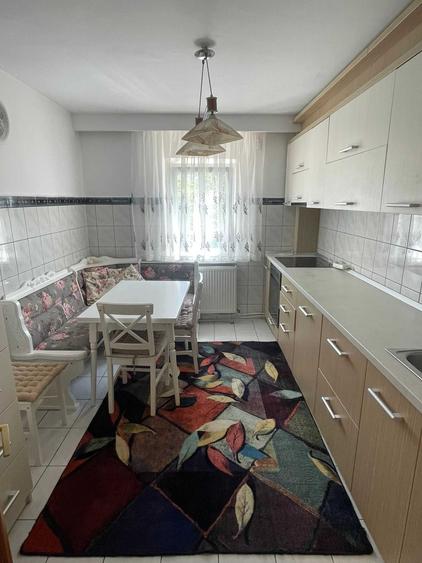 Apartament cu 3 camere decomandat în Bistrița Lac