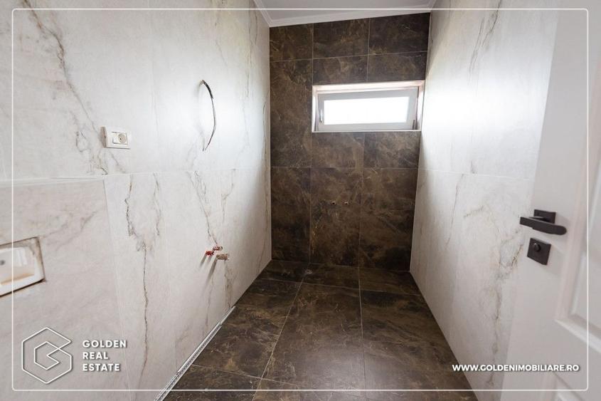 Casă individuală cu 5 camere cu Canalizare în Ghiroda