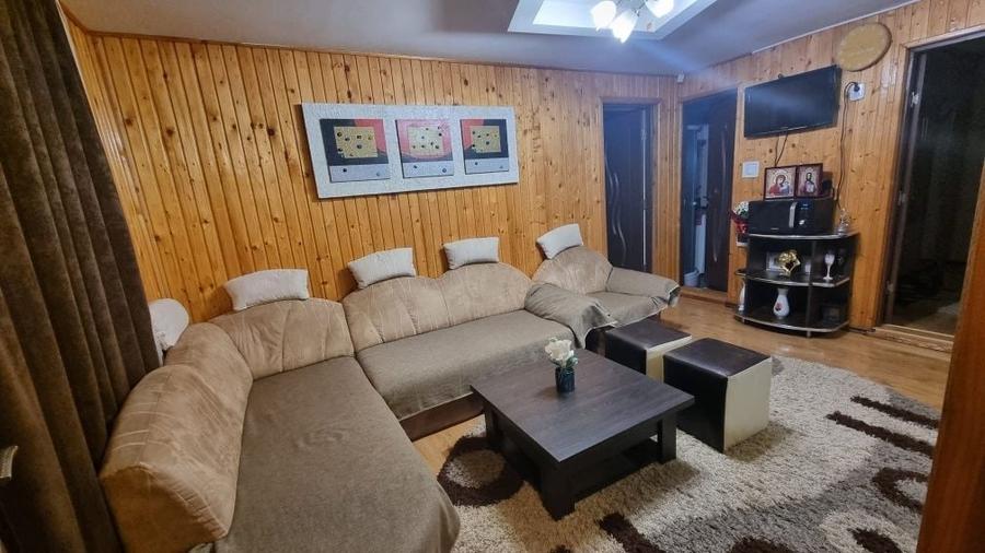 Casă cu 4 camere în Vama