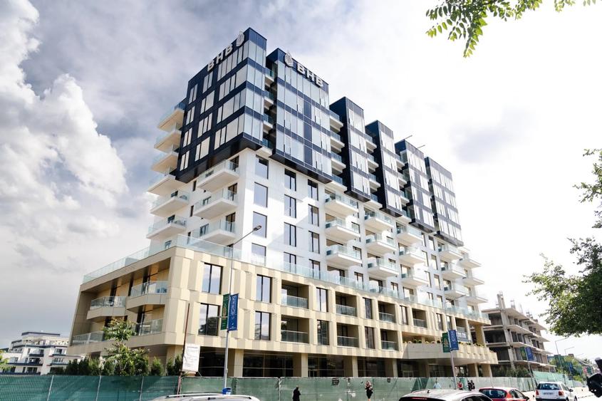 Apartament cu 3 camere decomandat în Floreasca