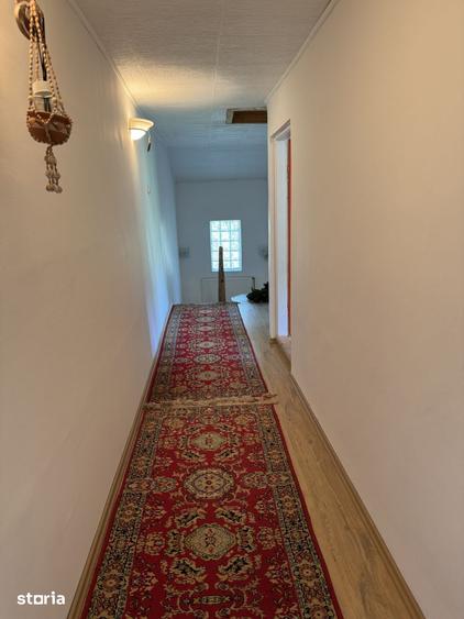 Casă cu 4 camere cu Teren 3500 Mp în Stoenești