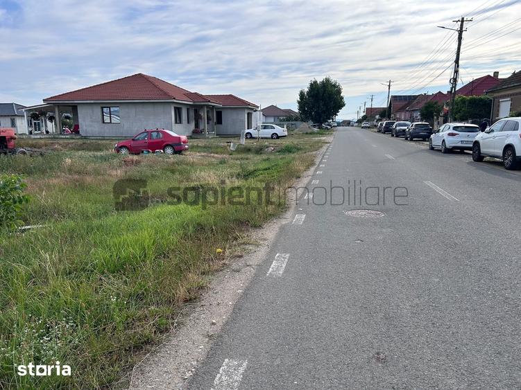 Teren de 1009 mp, în Fughiu