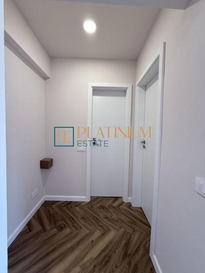 Apartament cu 3 camere semidecomandat, mobilat în Ultracentral