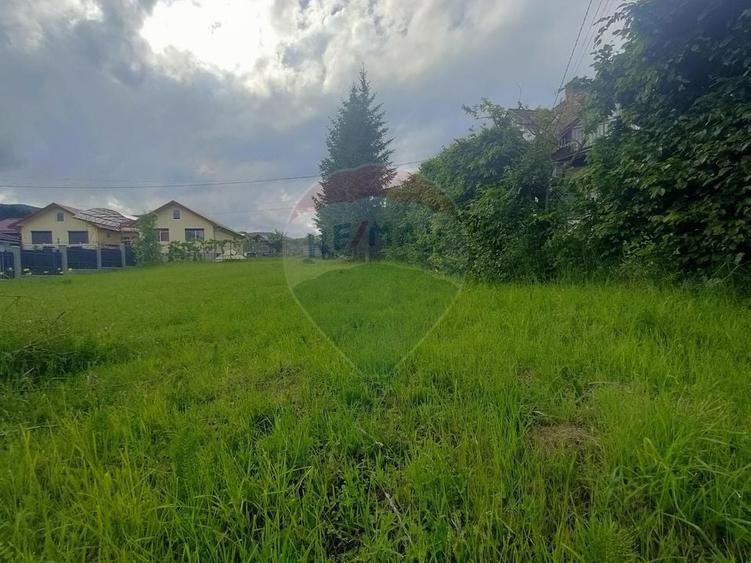 Teren Construcții intravilan de 613 mp, în Sadu