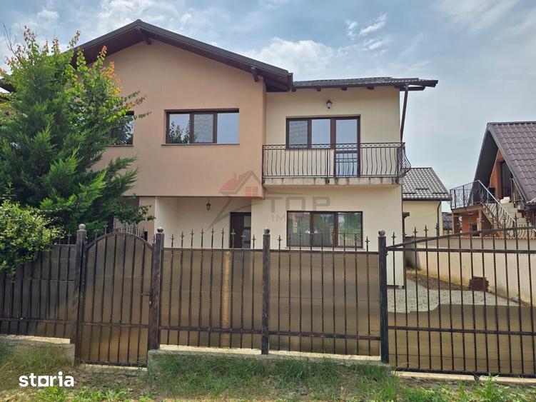 Apartament cu 4 camere în Ciurea