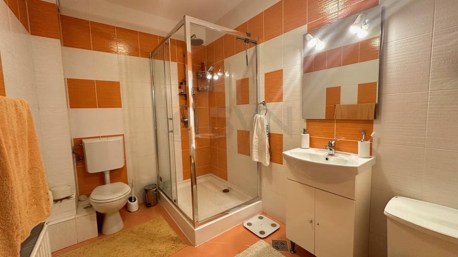 Casă individuală cu 5 camere cu Canalizare în Pipera