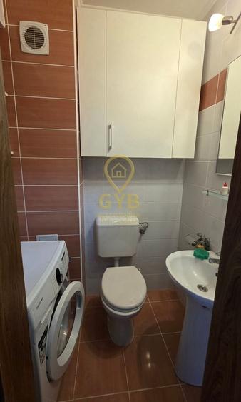 Apartament cu 3 camere decomandat, mobilat în Nufărul