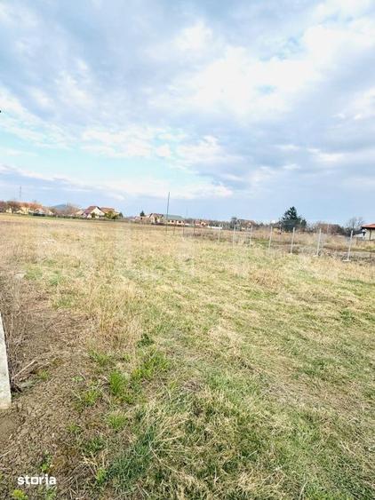 Teren de 500 mp, în Stupini