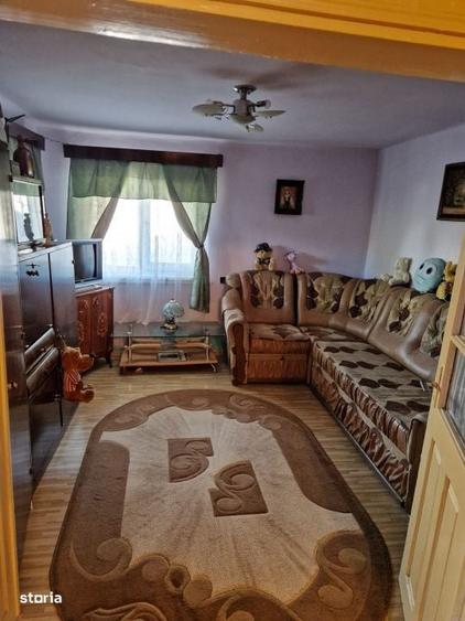 Casă cu 3 camere în Bucovăț