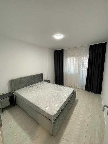 Apartament cu 3 camere decomandat în Berceni