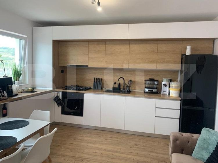 Finisaje de LUX, 2 camere, lift, orientat Sud, parcare, zona Terra - 1