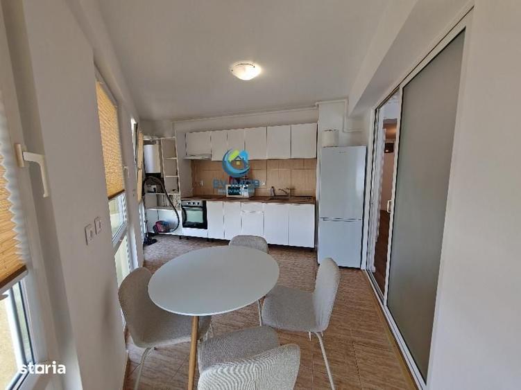 Apartament cu 3 camere decomandat în Răcădău