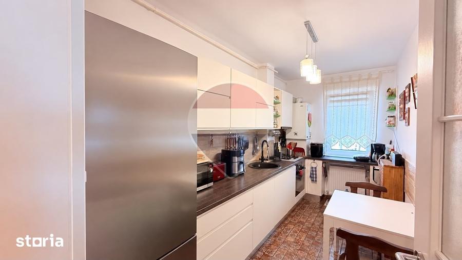 Apartament cu 3 camere decomandat în Chiajna