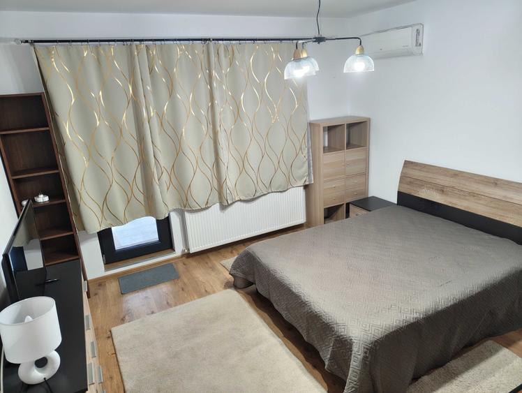 Apartament decomandat în Parcul Carol