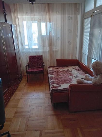 Apartament cu 4 camere decomandat în Exterior Vest