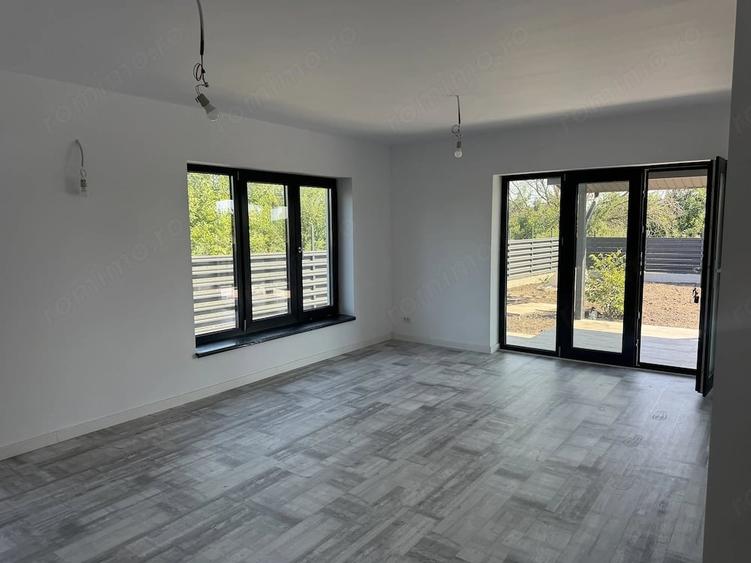 Casă cu 5 camere cu Teren 538 Mp în Central