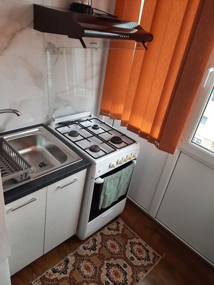 Inchiriez apartament 2 camere Rovine - 6