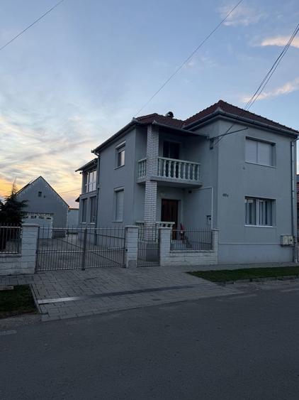 Casă cu 4 camere în Căpleni