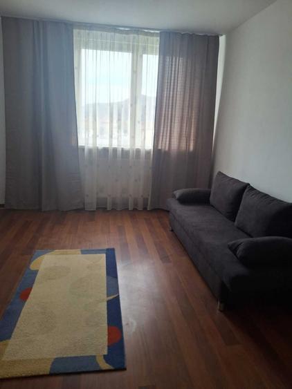 Apartament cu 2 camere decomandat în Precista