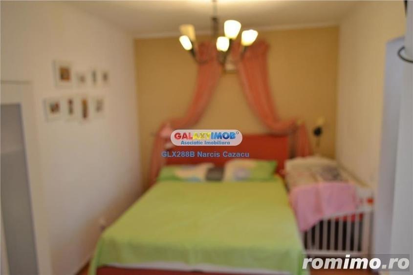 Apartament cu 3 camere decomandat în Baicului