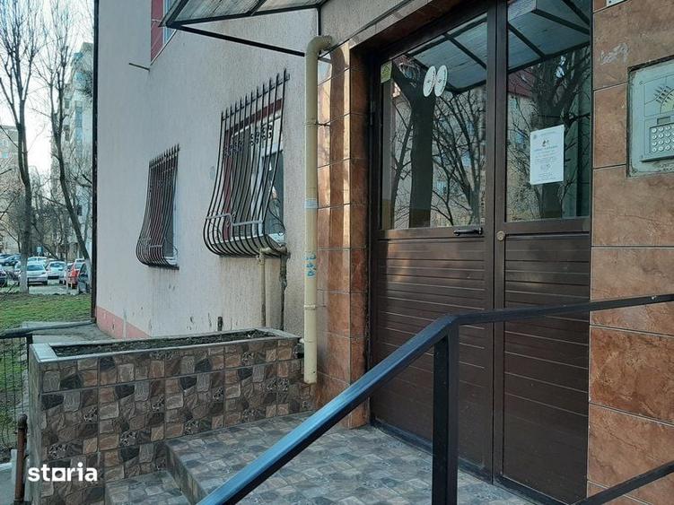 Apartament cu 2 camere semidecomandat în Văcăresti