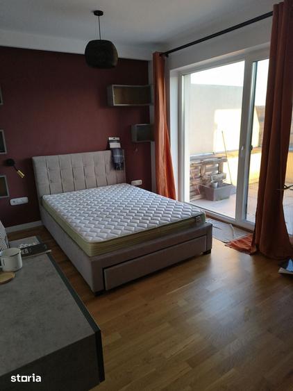 Apartament cu 3 camere semidecomandat în Sopor