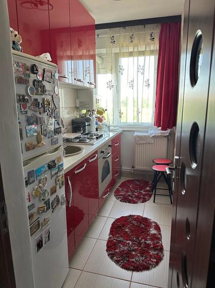 Apartament cu 2 camere nedecomandat în Km 4