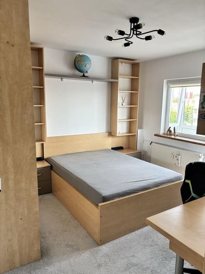 Apartament cu 3 camere decomandat, mobilat în Băneasa