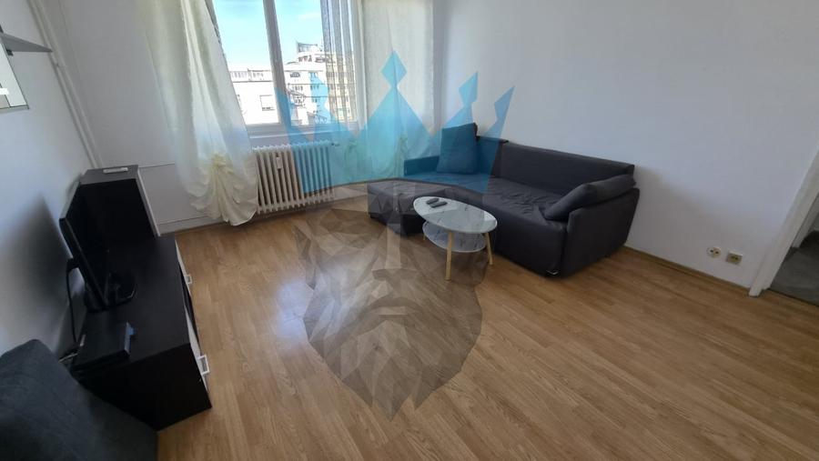 Apartament cu 3 camere decomandat, mobilat în P-ța Unirii