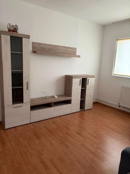 Apartament cu 2 camere nedecomandat în Șcheia