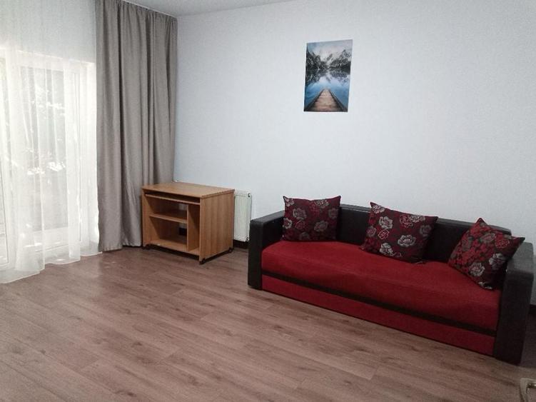 Apartament cu 3 camere decomandat în Dosu Bricii