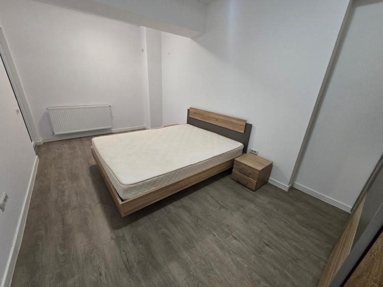 Apartament cu 2 camere semidecomandat în 13 Septembrie