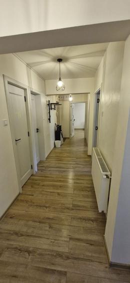 Apartament cu 3 camere decomandat, mobilat în Rahova