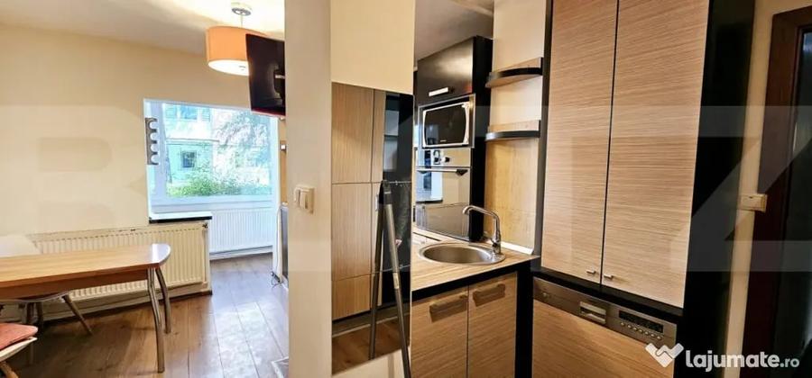 Apartament cu 3 camere decomandat, mobilat în Lenin