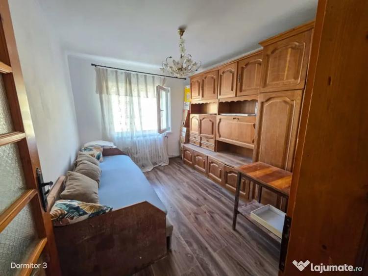Apartament cu 4 camere decomandat în Obcini