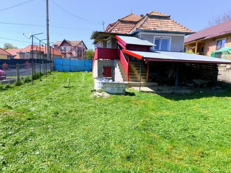 Casă cu 3 camere în Ceanu Mic